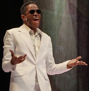 A emoção de assistir ao show sobre o inesquecível Cartola