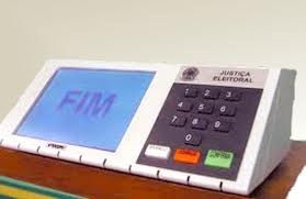 É possível imaginar um cenário em que uma organização conseguisse interferir no processo de votação? 